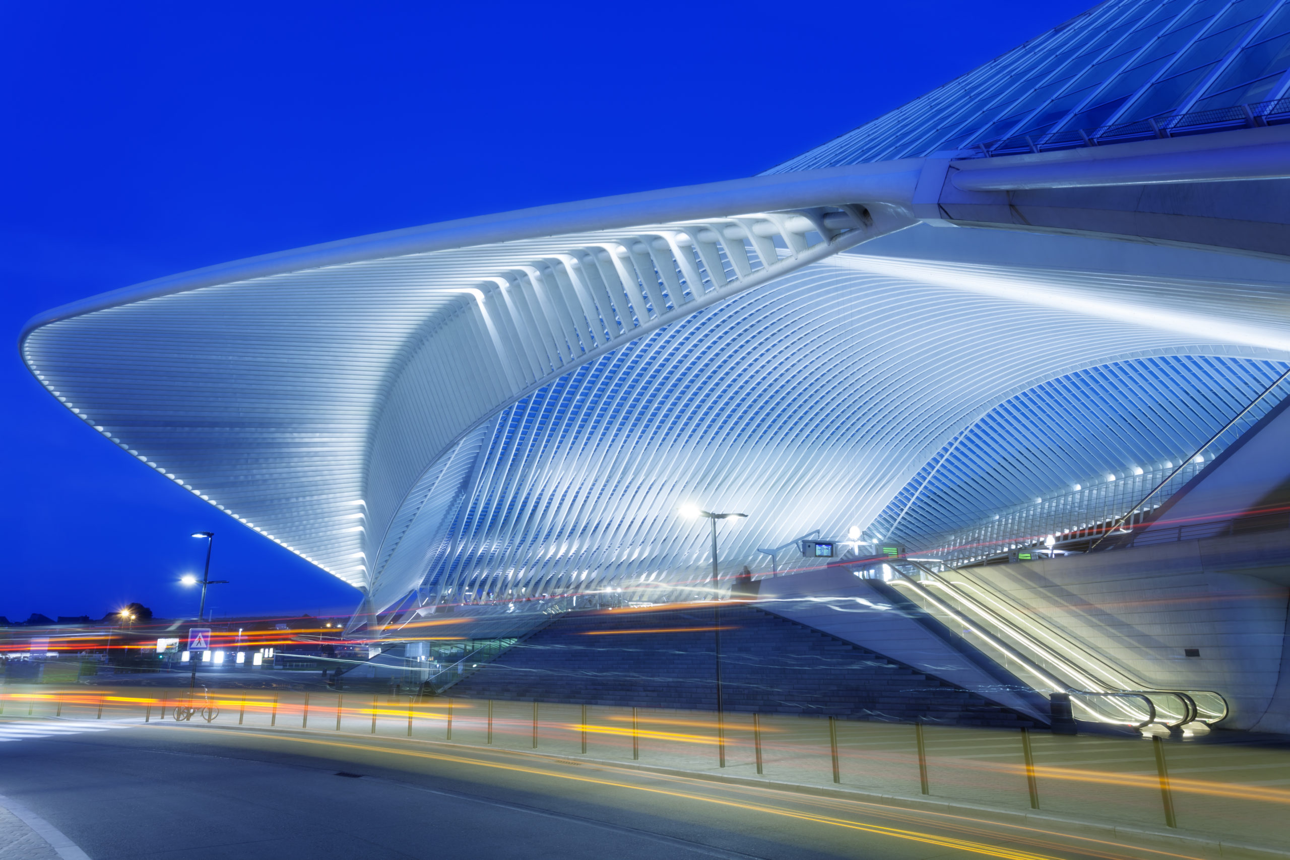 Gare de liège - batiment futuriste - cea Belgium